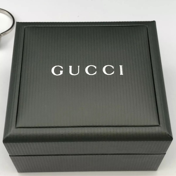 Gucci Luxury Vintage Statement Piece Watch Bracelet - Picture 13 of 13